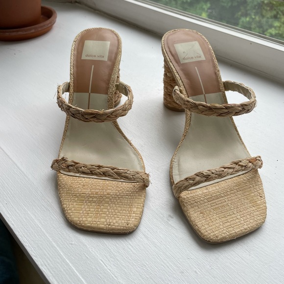 Dolce Vita Noles Slide Mules sandals. Size 8.5 - Picture 2 of 4